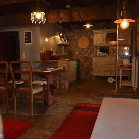 Μικρή Πέτρινη Μεζονέτα 2 Villa Lilaia Ngoại thất bức ảnh