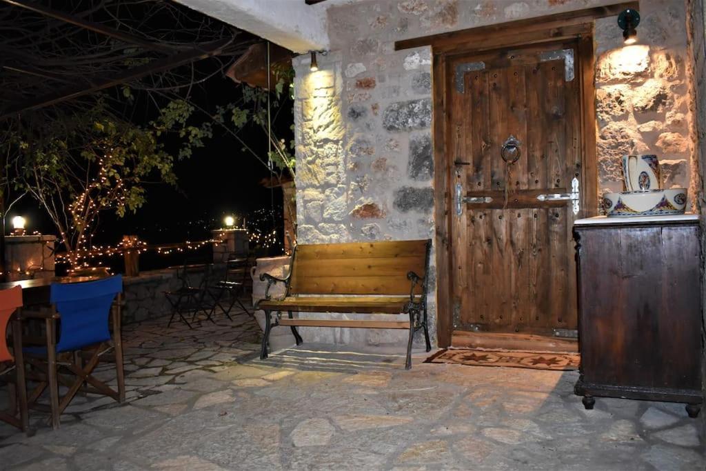 Μικρή Πέτρινη Μεζονέτα 2 Villa Lilaia Ngoại thất bức ảnh