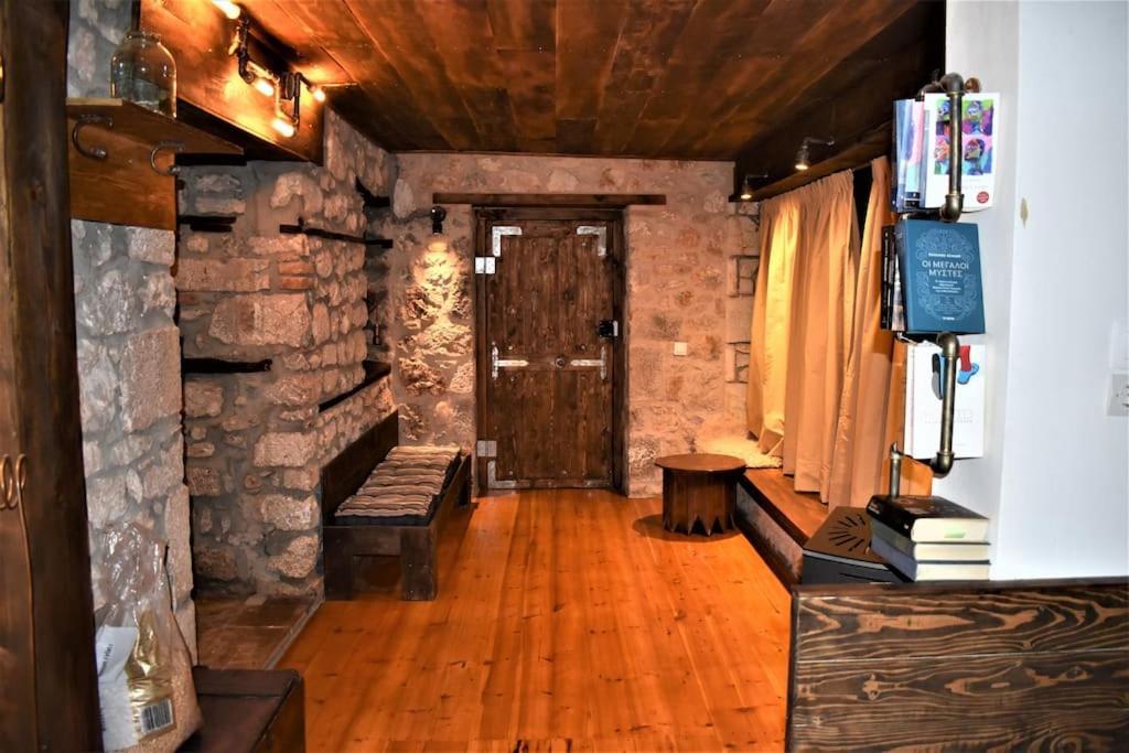 Μικρή Πέτρινη Μεζονέτα 2 Villa Lilaia Ngoại thất bức ảnh