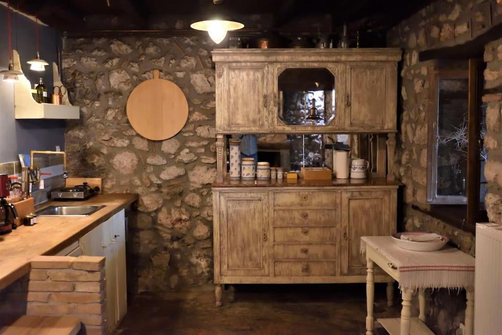 Μικρή Πέτρινη Μεζονέτα 2 Villa Lilaia Ngoại thất bức ảnh