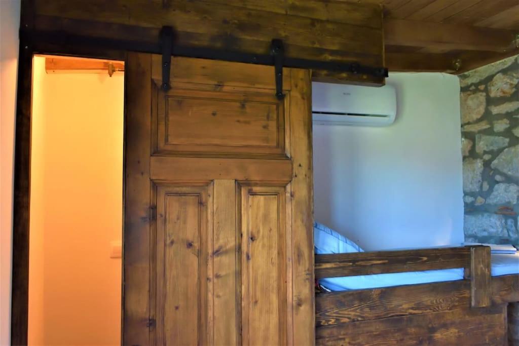 Μικρή Πέτρινη Μεζονέτα 2 Villa Lilaia Ngoại thất bức ảnh