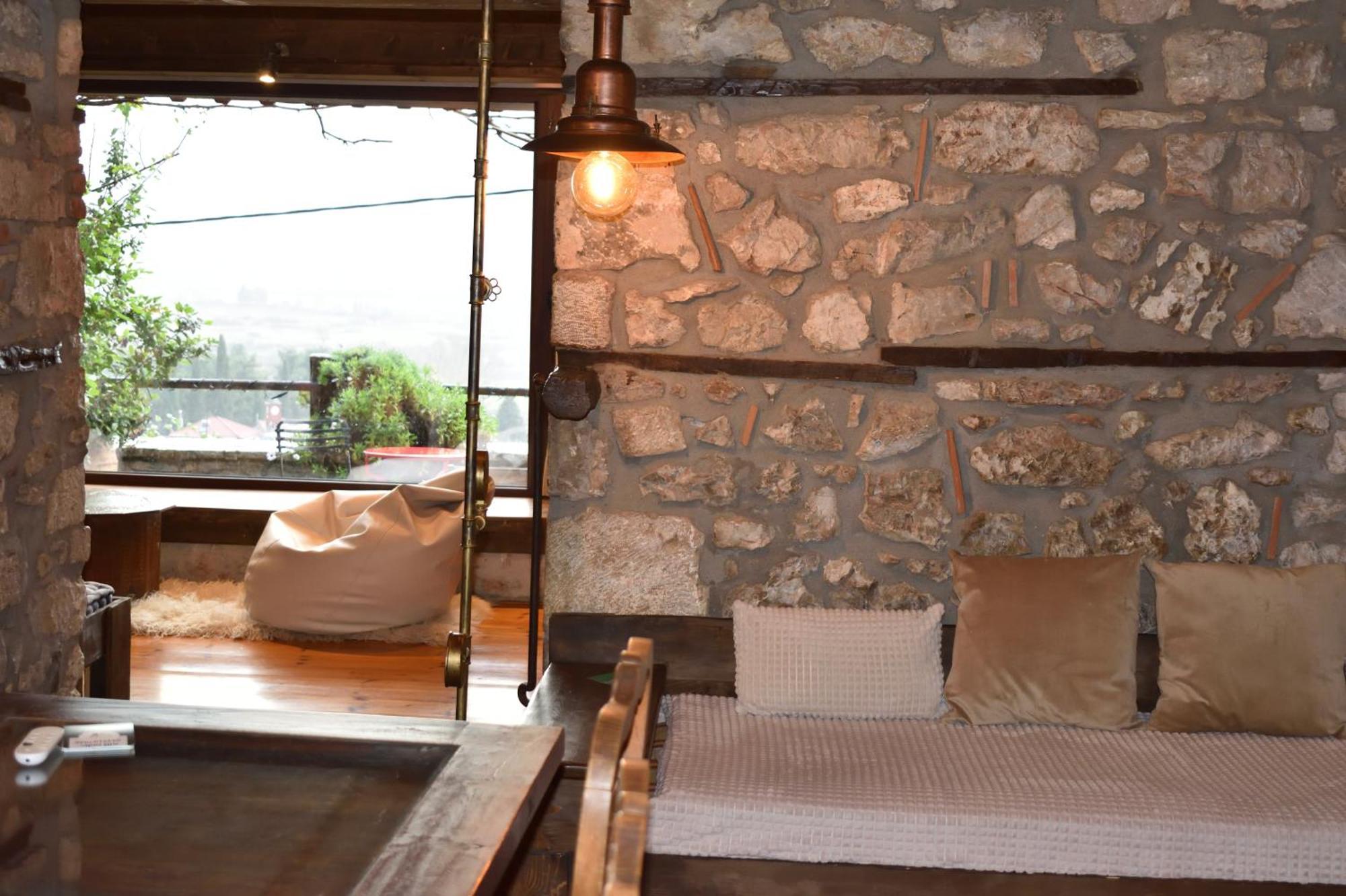 Μικρή Πέτρινη Μεζονέτα 2 Villa Lilaia Ngoại thất bức ảnh