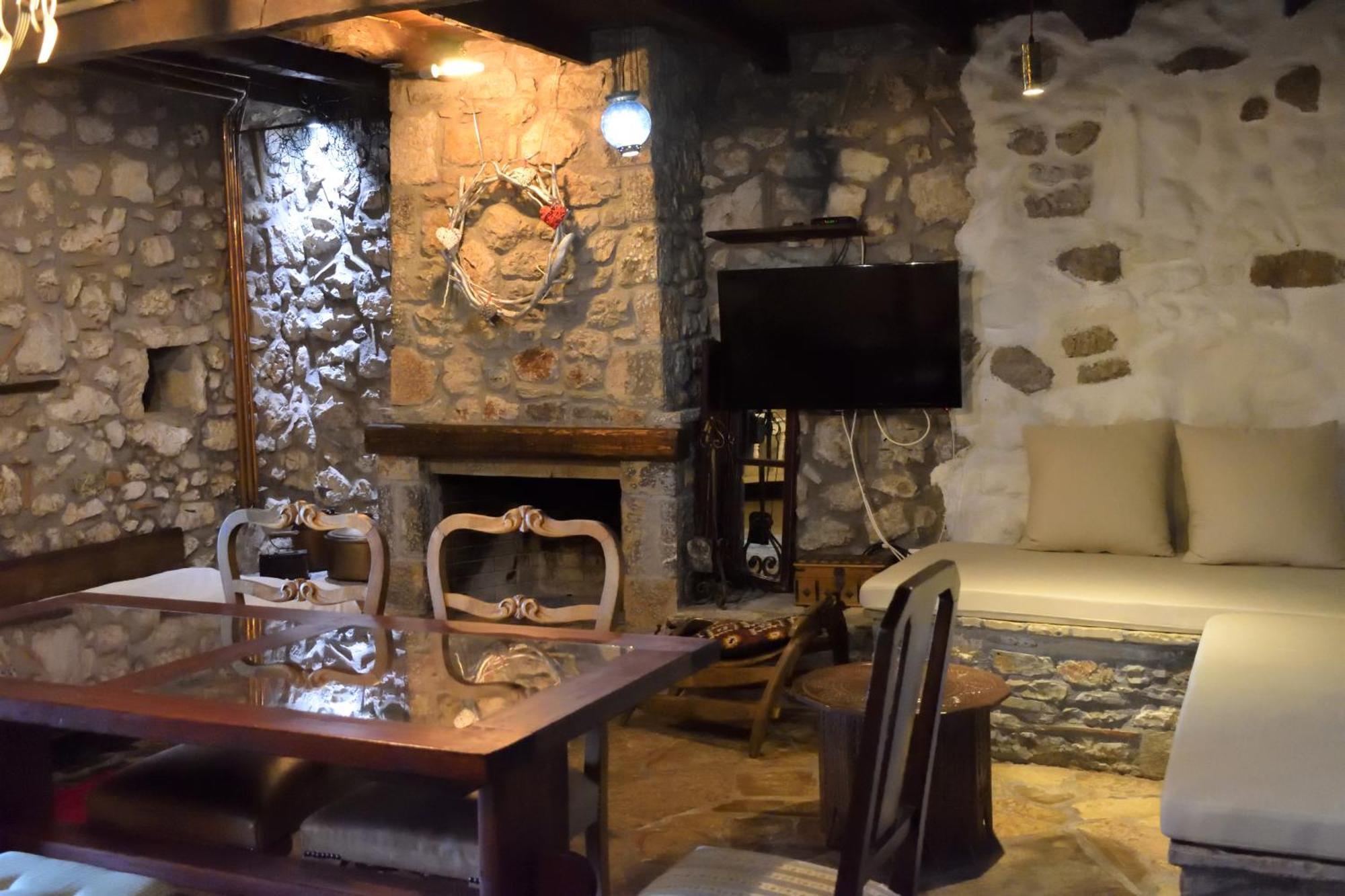 Μικρή Πέτρινη Μεζονέτα 2 Villa Lilaia Ngoại thất bức ảnh